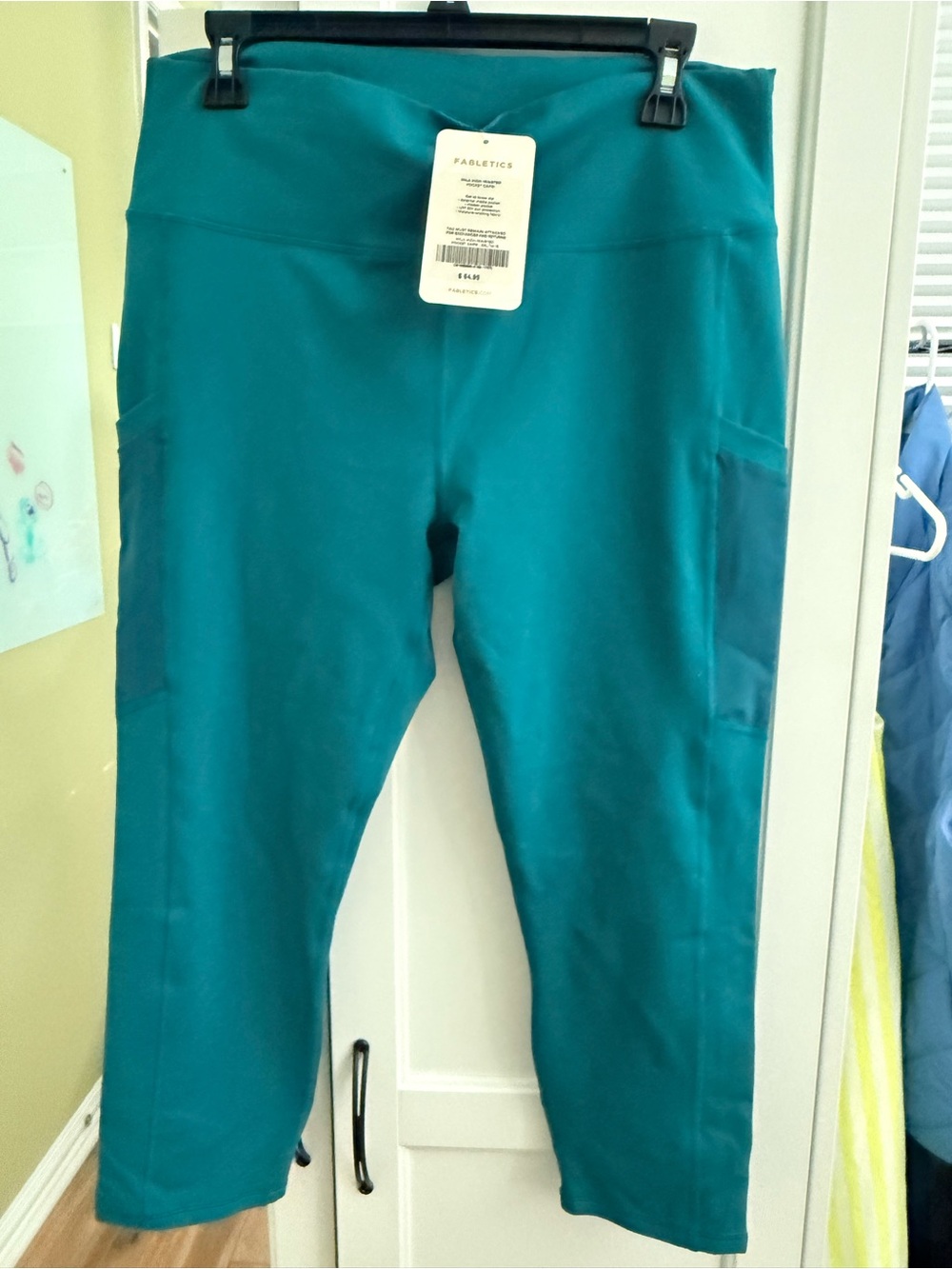 Fabletics woman’s ' Teal Active Leggings with Side Pockets